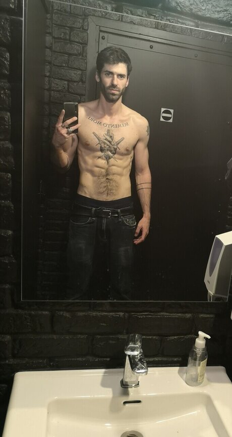 Foto di nudo di fuga di OnlyFans di Papadansmaman