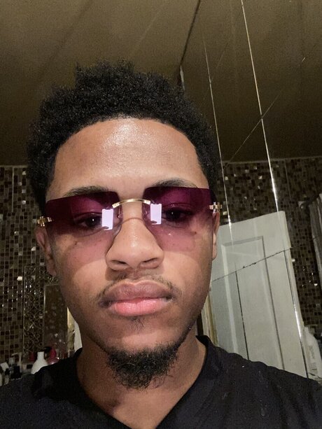 Foto di nudo di fuga di OnlyFans di Dion Strange Jr