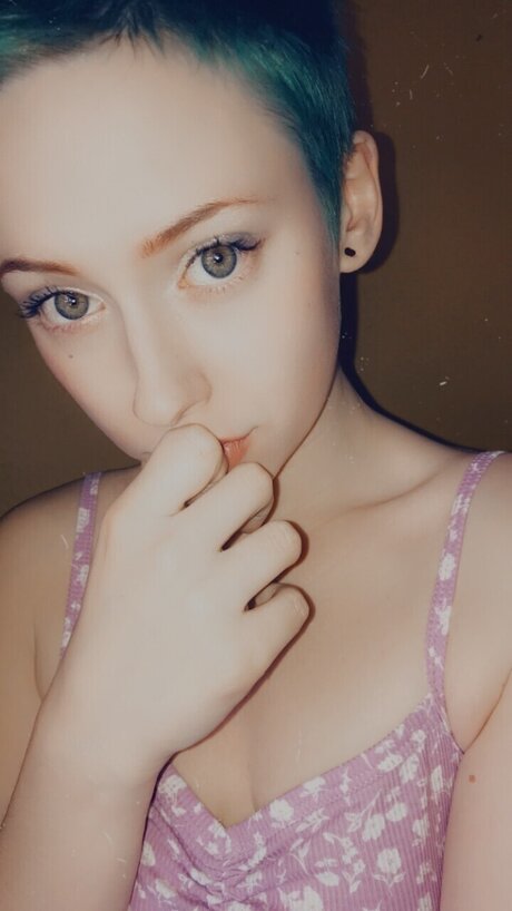 Foto di nudo di fuga di OnlyFans di Themagentamushroom