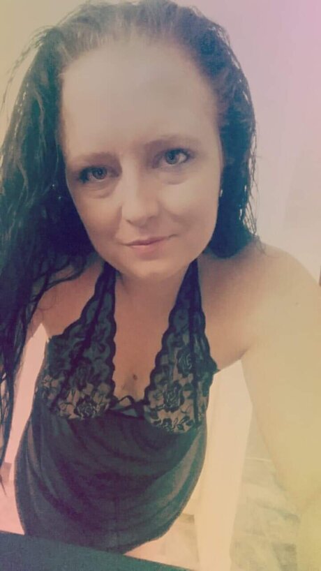 Foto di nudo di fuga di OnlyFans di Just Here For You 
