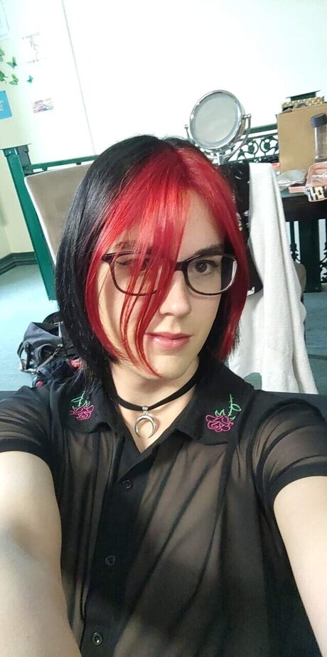Foto di nudo di fuga di OnlyFans di Lilly