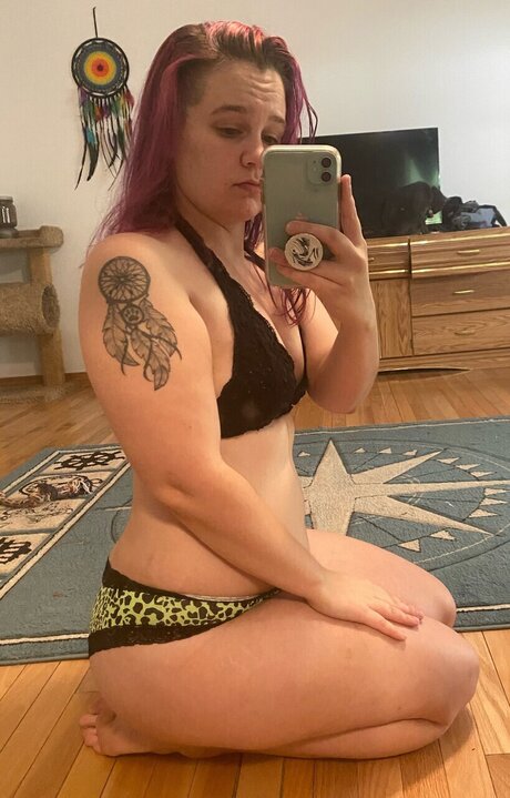 Foto di nudo di fuga di OnlyFans di Jules Love