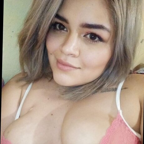 Foto di nudo di fuga di OnlyFans di Yaritt