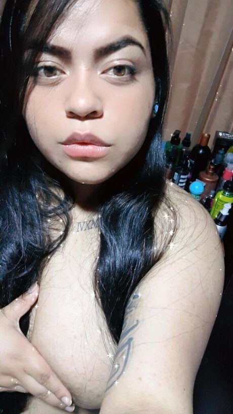 Foto di nudo di fuga di OnlyFans di Namari