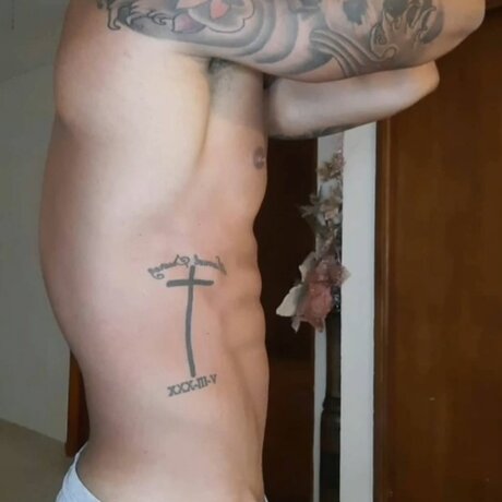 Foto di nudo di fuga di OnlyFans di Harold250