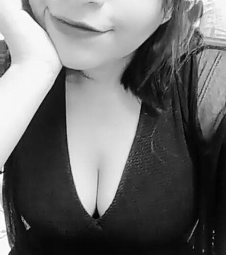 Foto di nudo di fuga di OnlyFans di Carolay