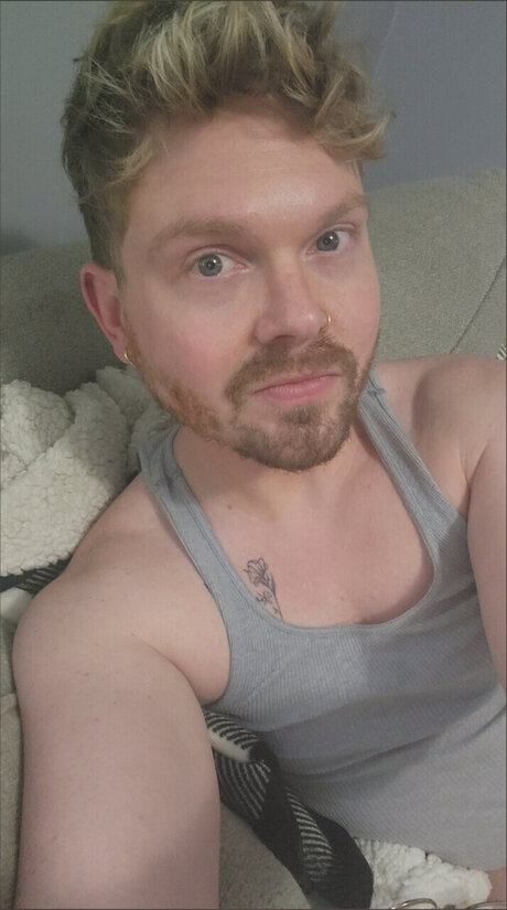 Foto di nudo di fuga di OnlyFans di Tylerh89