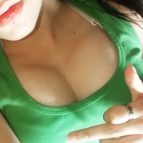 Foto di nudo di fuga di OnlyFans di Diablitaa