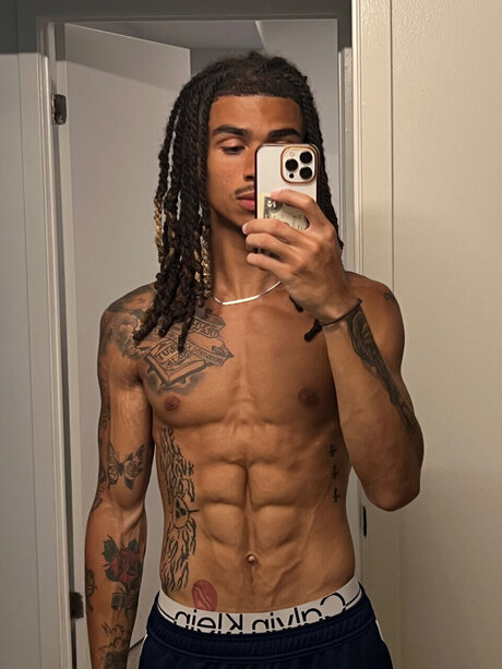 Foto di nudo di fuga di OnlyFans di Hyun