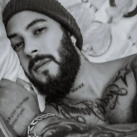 Foto di nudo di fuga di OnlyFans di Hym