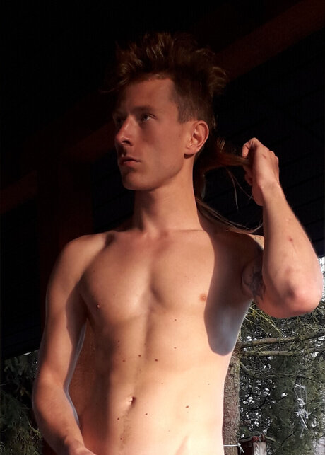 Foto di nudo di fuga di OnlyFans di Cody Lust