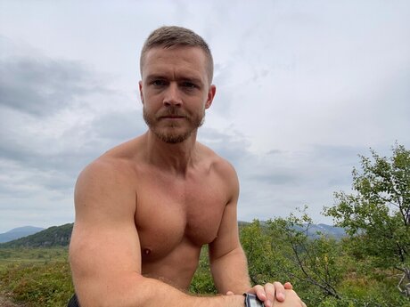 Foto di nudo di fuga di OnlyFans di Leocross