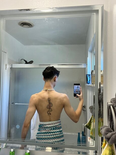Foto di nudo di fuga di OnlyFans di K