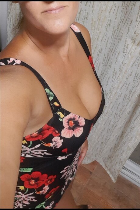 Foto di nudo di fuga di OnlyFans di Virginia10