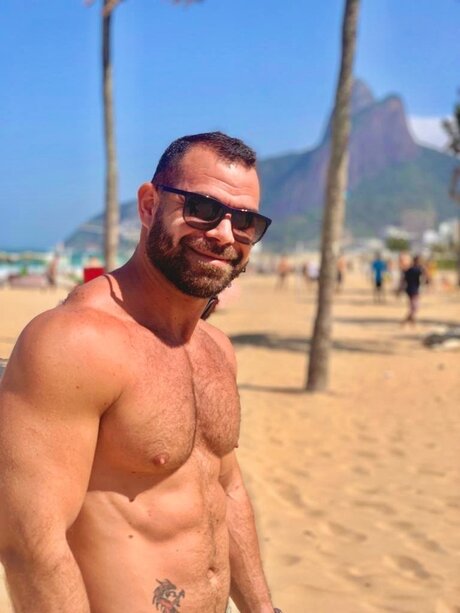 Foto di nudo di fuga di OnlyFans di Sarado Putao
