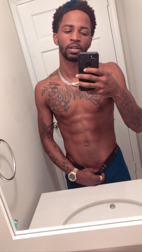 Foto di nudo di fuga di OnlyFans di Sagx10