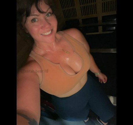 Foto di nudo di fuga di OnlyFans di Sarahbear18