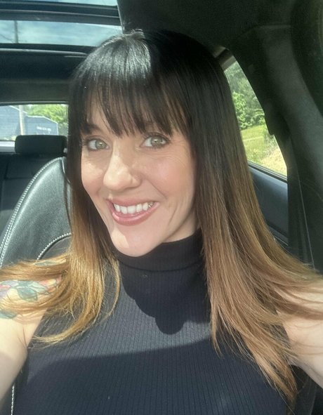 Foto di nudo di fuga di OnlyFans di Onegoodbumblebee