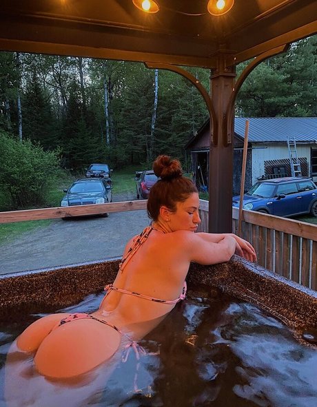 Foto di nudo di fuga di OnlyFans di Maggieellenmac