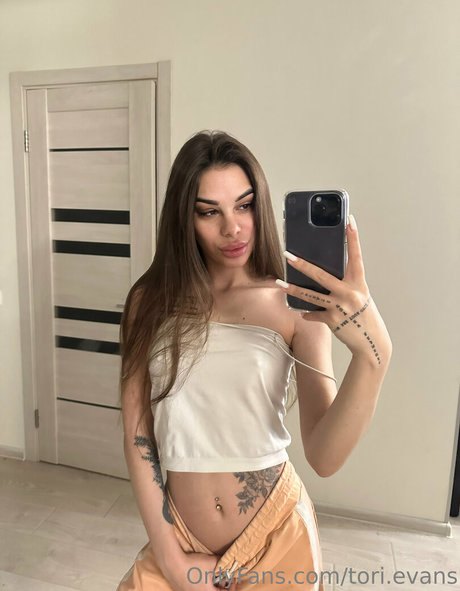 Foto di nudo di fuga di OnlyFans di Torievans