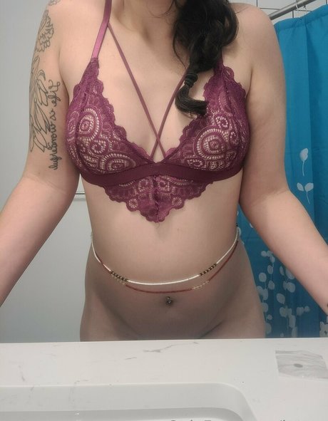Foto di nudo di fuga di OnlyFans di Hune