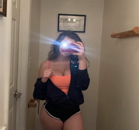 Foto di nudo di fuga di OnlyFans di Talea