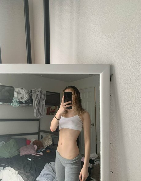 Foto di nudo di fuga di OnlyFans di Parisangelxxx