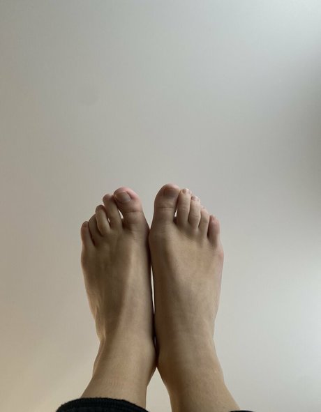 Foto di nudo di fuga di OnlyFans di Justmylovingfeet