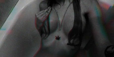Foto di nudo di fuga di OnlyFans di Vicky Balena