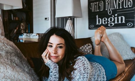 Jillian Rose Reed