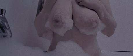 Foto di nudo di fuga di OnlyFans di Ghostiebibi
