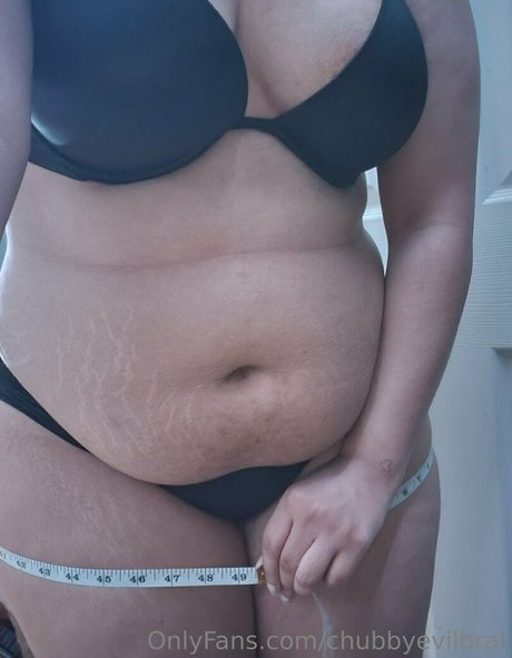 Foto di nudo di fuga di OnlyFans di Chubbyevilbrat
