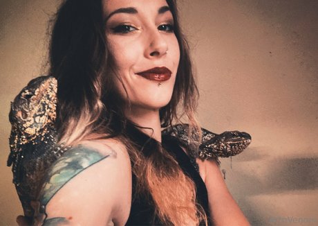 Foto di nudo di fuga di OnlyFans di Artnvenom