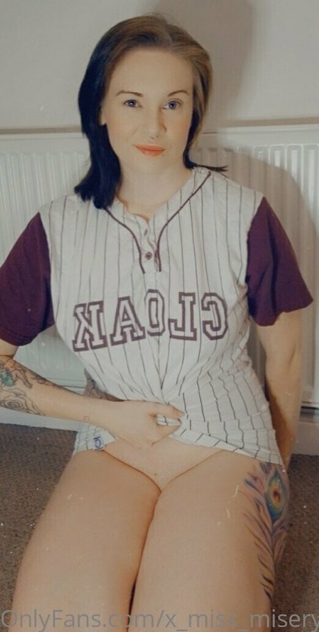 Foto di nudo di fuga di OnlyFans di Xmissmiseryx