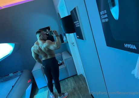 Flexxxcouple