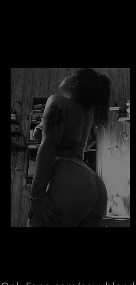 Foto di nudo di fuga di OnlyFans di Sexyblonde1626