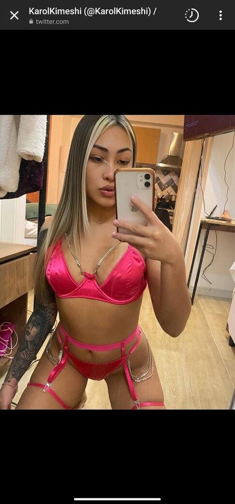 Foto di nudo di fuga di OnlyFans di Karol Kimeshi