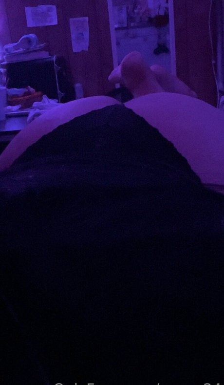 Foto di nudo di fuga di OnlyFans di Eveee24