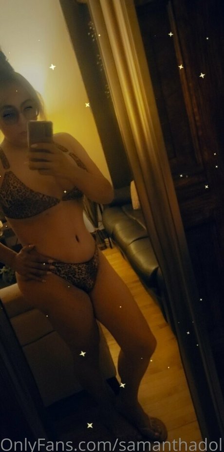 Foto di nudo di fuga di OnlyFans di Samanthadoll10