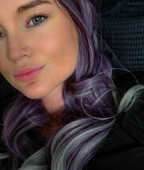 Foto di nudo di fuga di OnlyFans di Jennifer Fox