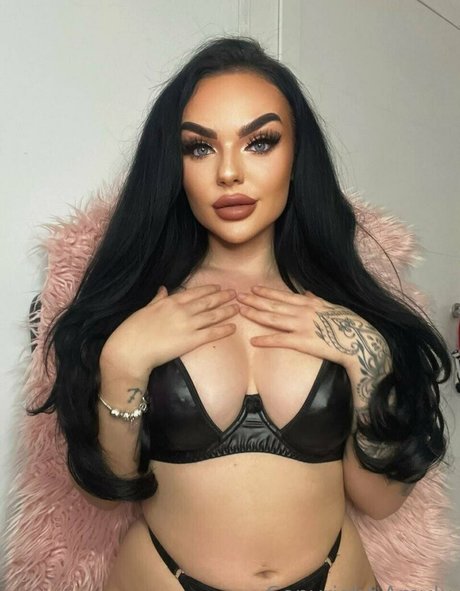 Amyluxxx