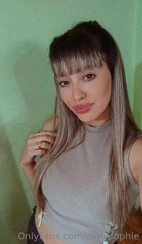 Foto di nudo di fuga di OnlyFans di Curlysophie