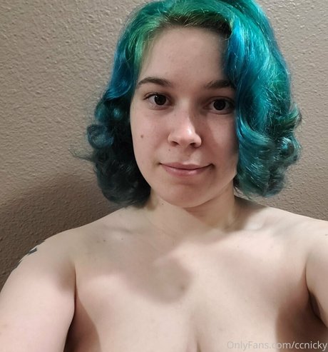 Foto di nudo di fuga di OnlyFans di Ccnicky