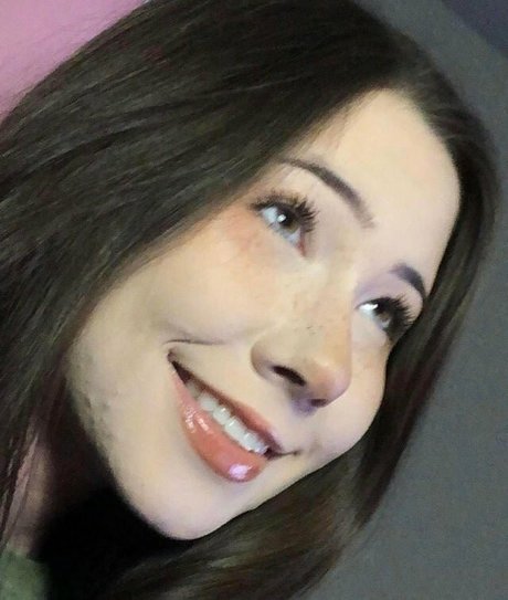 Foto di nudo di fuga di OnlyFans di Aliciajade