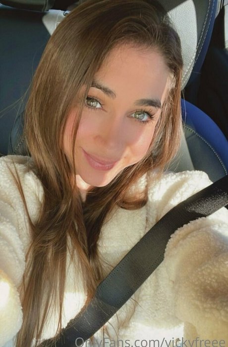 Foto di nudo di fuga di OnlyFans di Vickyrose