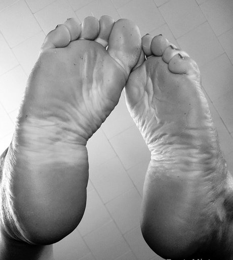 Foto di nudo di fuga di OnlyFans di Thefootress