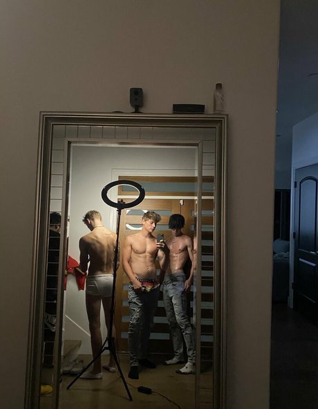 Foto di nudo di fuga di OnlyFans di Hungodeyfree