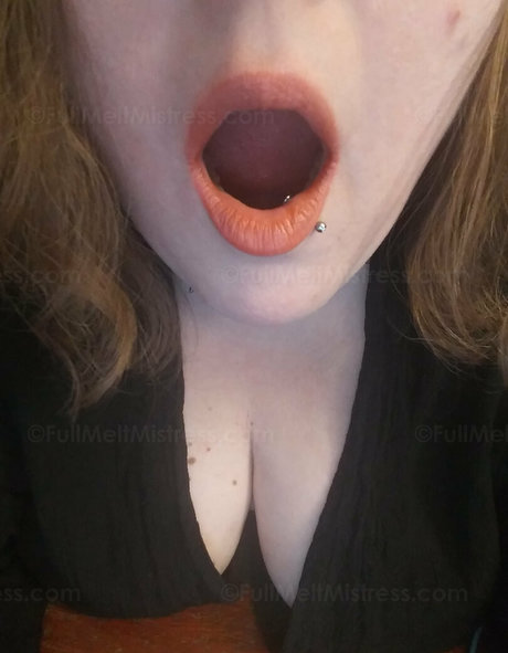 Foto di nudo di fuga di OnlyFans di Fullmeltmistress