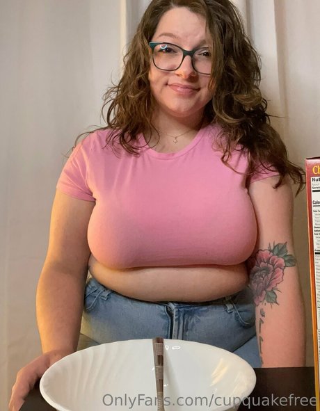 Foto di nudo di fuga di OnlyFans di Cupquakefree