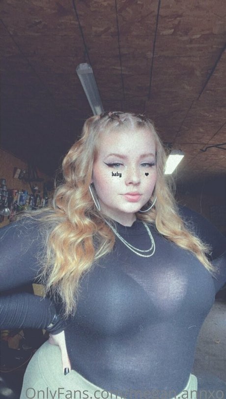 Foto di nudo di fuga di OnlyFans di Meganannxo